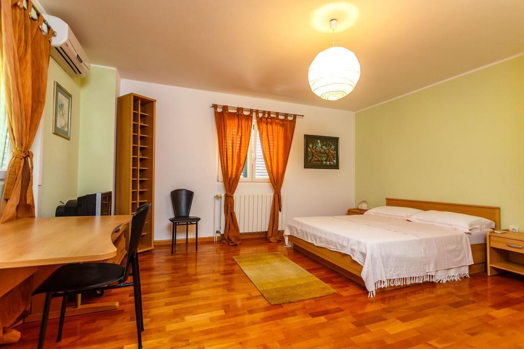 Mirela Frühstückspension Vrbnik (Primorje-Gorski Kotar)